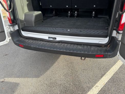 Used 2020 Ford Transit 350 XL image 8