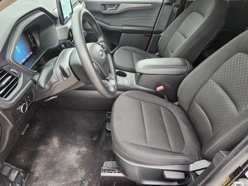 Certified 2025 Ford Escape Active AWD/4WD image 10