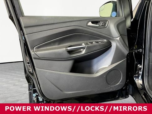 Used 2018 Ford Escape Titanium AWD/4WD image 17