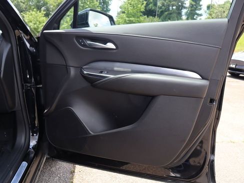 Used 2025 Cadillac XT4 Premium Luxury image 23