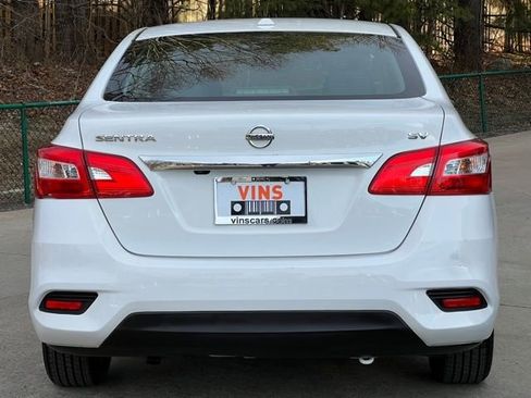 Used 2016 Nissan Sentra SV w/ Style Package image 10