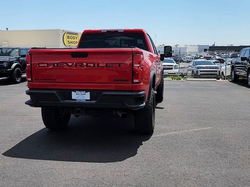 Used 2024 Chevrolet Silverado 2500 ZR2 w/ Technology Package AWD/4WD image 3