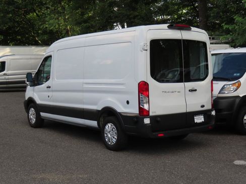 Used 2018 Ford Transit 150 148 Medium Roof RWD image 3