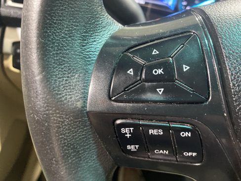 Used 2016 Ford Explorer XLT w/ Equipment Group 201A AWD/4WD image 24