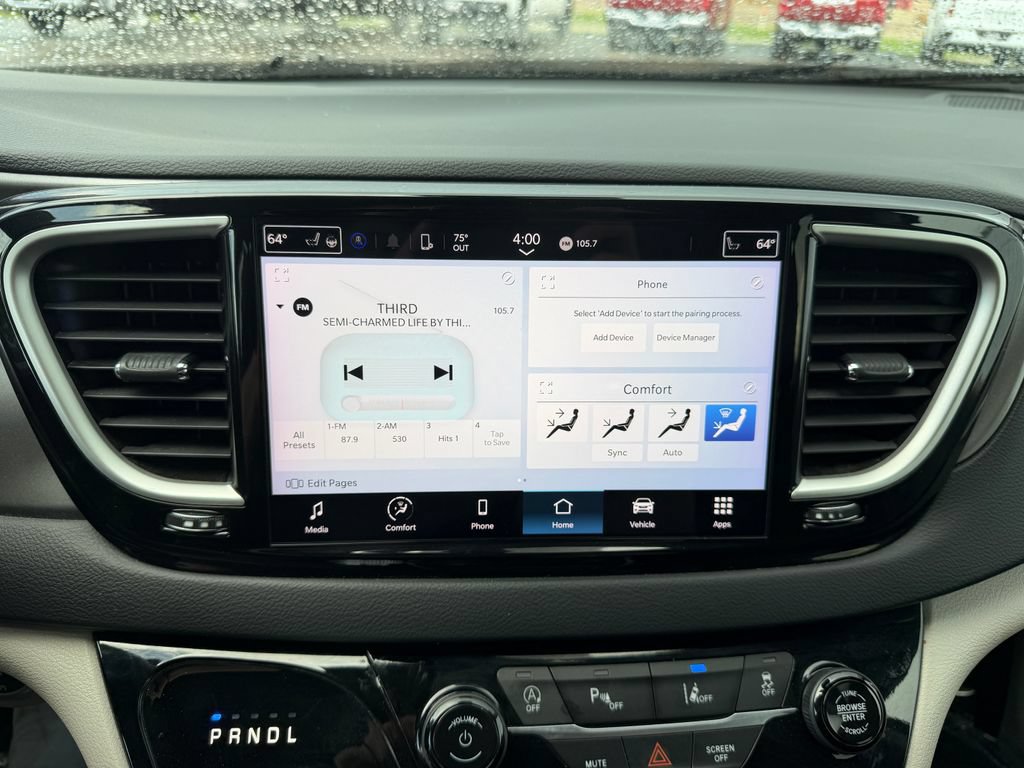 Used 2023 Chrysler Pacifica Touring-L FWD image 28