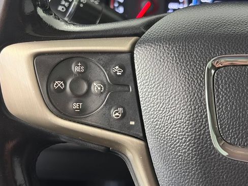 Used 2022 GMC Acadia Denali w/ Denali Ultimate Package AWD/4WD image 17