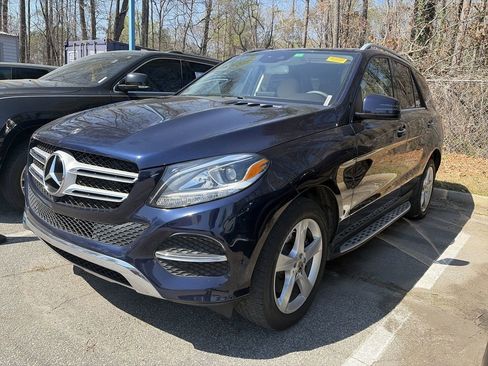 Used 2019 Mercedes-Benz GLE 400 4MATIC w/ Premium 1 Package image 1