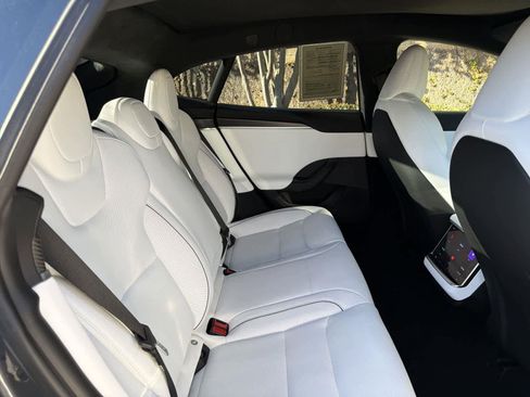Used 2023 Tesla Model S Plaid image 33