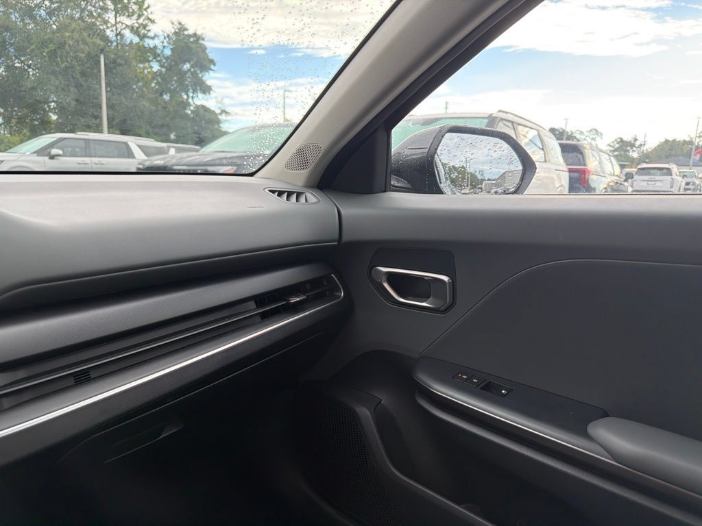 Certified 2025 Kia K4 FWD image 16