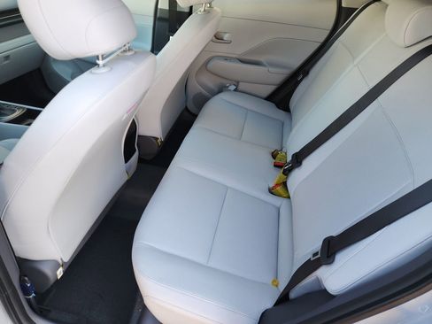 New 2026 Hyundai Kona SE image 28