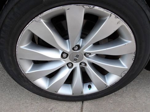 Used 2014 Lincoln MKS image 55