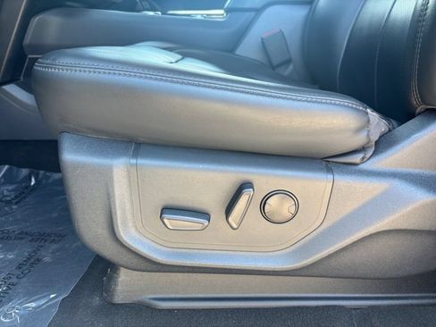 Used 2024 Ford Expedition XLT AWD/4WD image 13