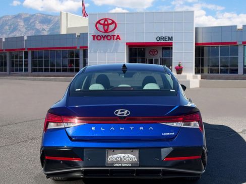 Used 2024 Hyundai Elantra Limited FWD image 4