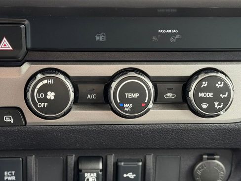 Used 2020 Toyota Tacoma SR5 image 14