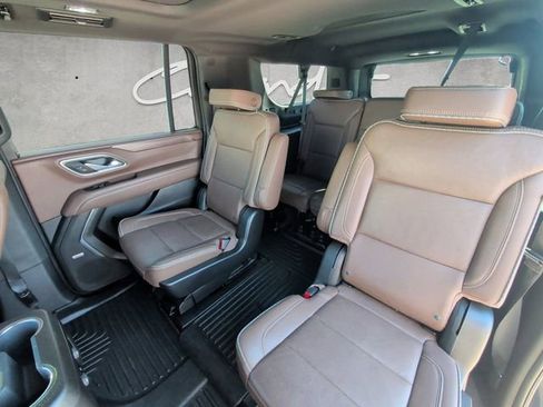 Certified 2024 Chevrolet Suburban High Country AWD/4WD image 28