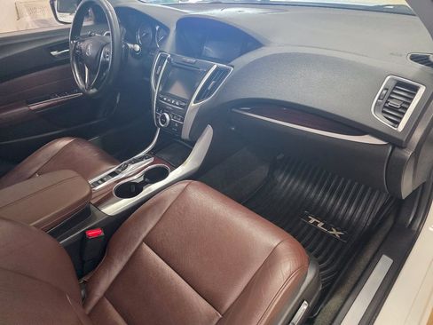 Used 2017 Acura TLX V6 SH-AWD w/ Technology Pkg image 20