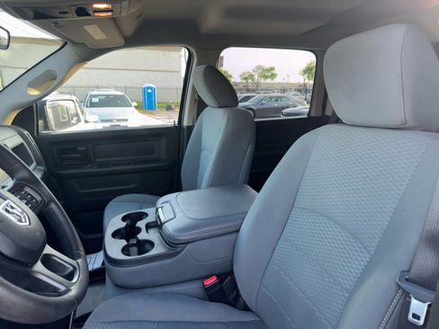 Used 2017 RAM 1500 Express AWD/4WD image 9