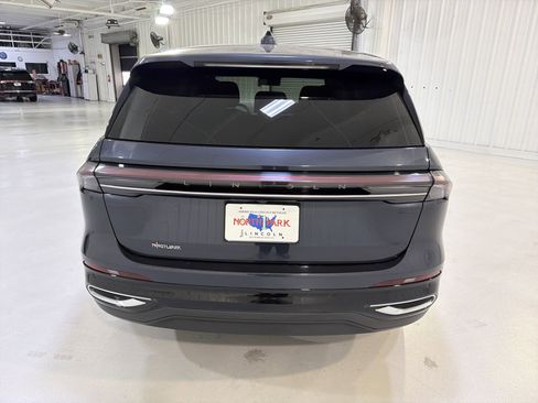 Used 2022 Lincoln Corsair Reserve w/ Equipment Group 201A AWD/4WD image 4