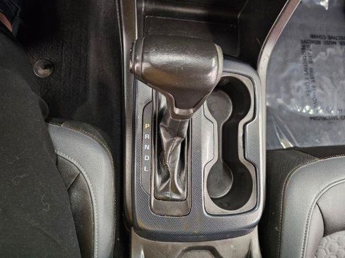 Used 2019 Chevrolet Colorado Z71 AWD/4WD image 24