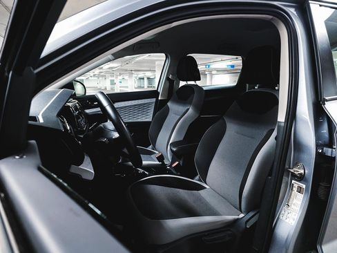 Used 2022 Volkswagen Taos S image 16