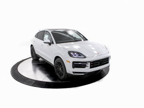 New 2026 Porsche Cayenne S image 40
