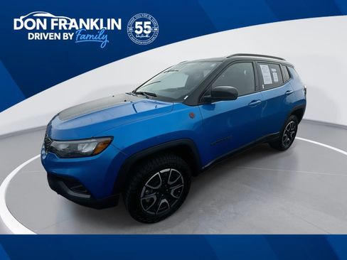 Used 2024 Jeep Compass Trailhawk image 1
