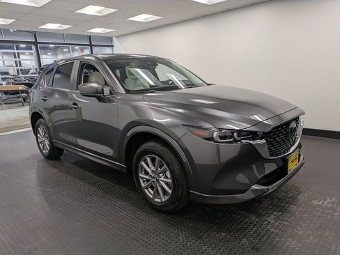 Certified 2025 MAZDA CX-5 AWD 2.5 S w/ Preferred Package image 3
