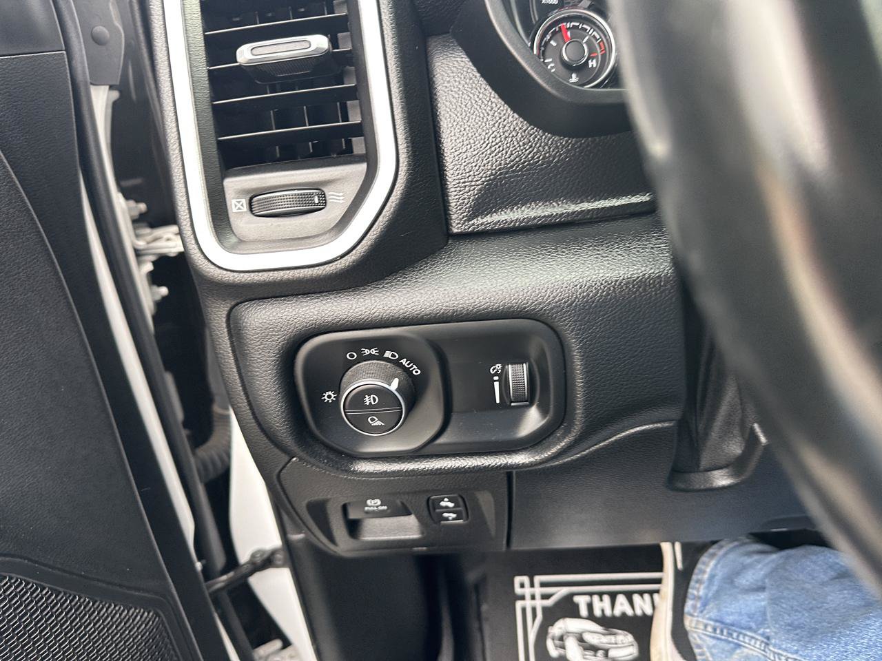 Used 2021 RAM 1500 Big Horn AWD/4WD image 17