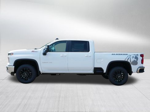 New 2026 Chevrolet Silverado 2500 LT AWD/4WD image 2