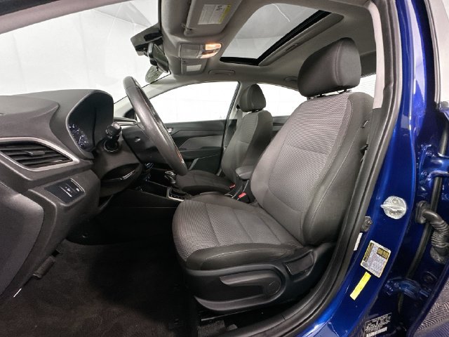 Used 2022 Hyundai Accent Limited w/ Cargo Package FWD image 4