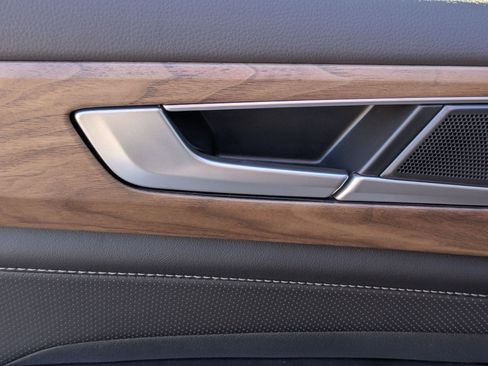 New 2026 Volkswagen Atlas SE image 26