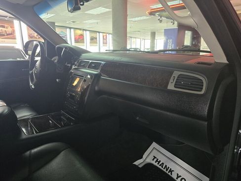 Used 2013 GMC Yukon XL Denali image 16