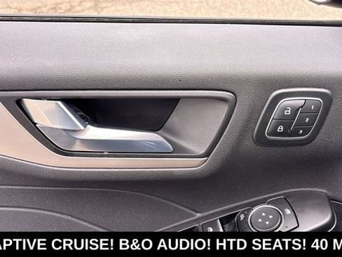 Used 2022 Ford Escape SEL w/ Technology Package FWD image 10