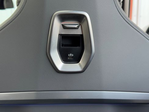 Used 2023 BMW i7 xDrive60 image 41