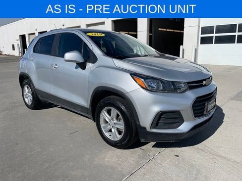 Used 2019 Chevrolet Trax LS w/ Tint and Cruise Package image 1