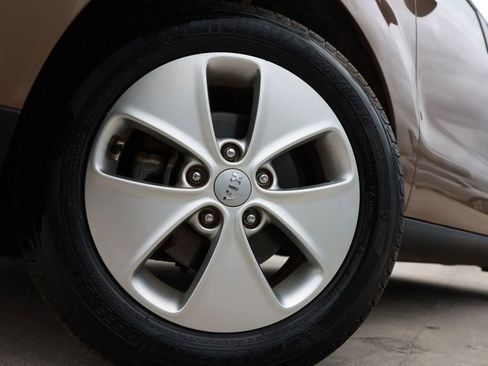 Used 2016 Kia Soul image 30