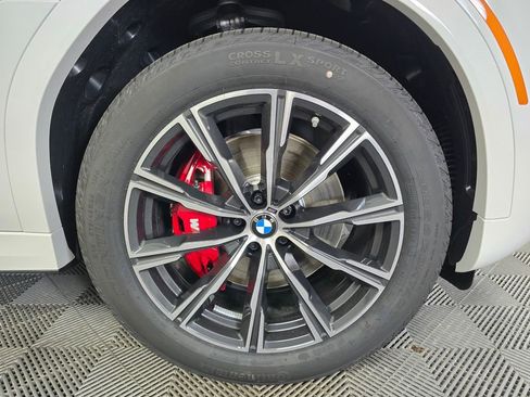 New 2026 BMW X6 xDrive40i w/ Climate Comfort Package AWD/4WD image 2