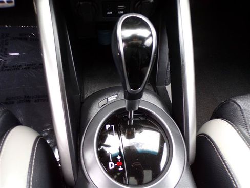 Used 2016 Hyundai Veloster Turbo w/ Option Group 04 FWD image 30