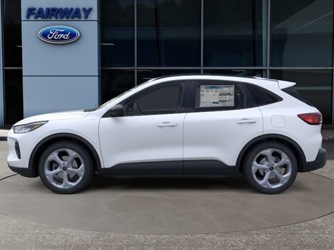 Used 2025 Ford Escape ST-Line FWD image 3
