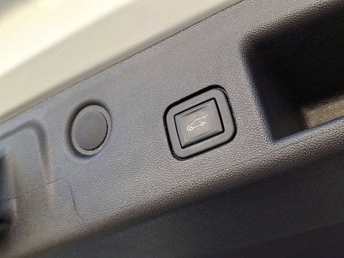 Certified 2023 Chevrolet Equinox LT image 28