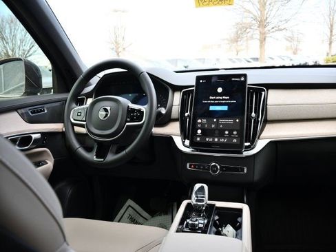 New 2026 Volvo XC90 B6 Plus w/ Protection Package Premier AWD/4WD image 19