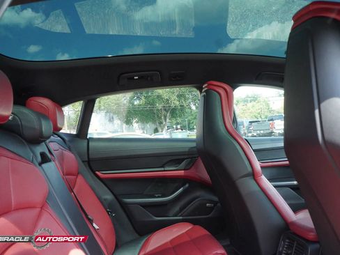 Used 2022 Porsche Taycan 4 Cross Turismo AWD/4WD image 40