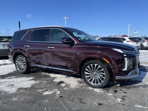 Used 2024 Hyundai Palisade Calligraphy image 2