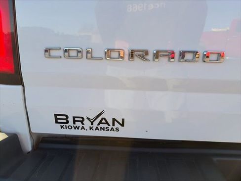 Used 2022 Chevrolet Colorado Z71 AWD/4WD image 10