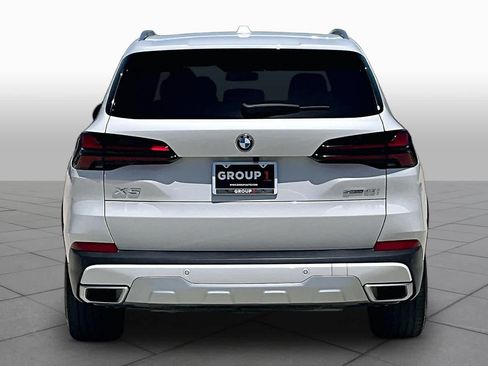 Used 2024 BMW X5 sDrive40i w/ Premium Package RWD image 4