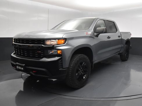 Used 2019 Chevrolet Silverado 1500 Custom Trail Boss AWD/4WD image 2
