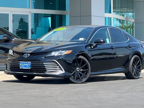 Used 2023 Toyota Camry LE FWD image 8