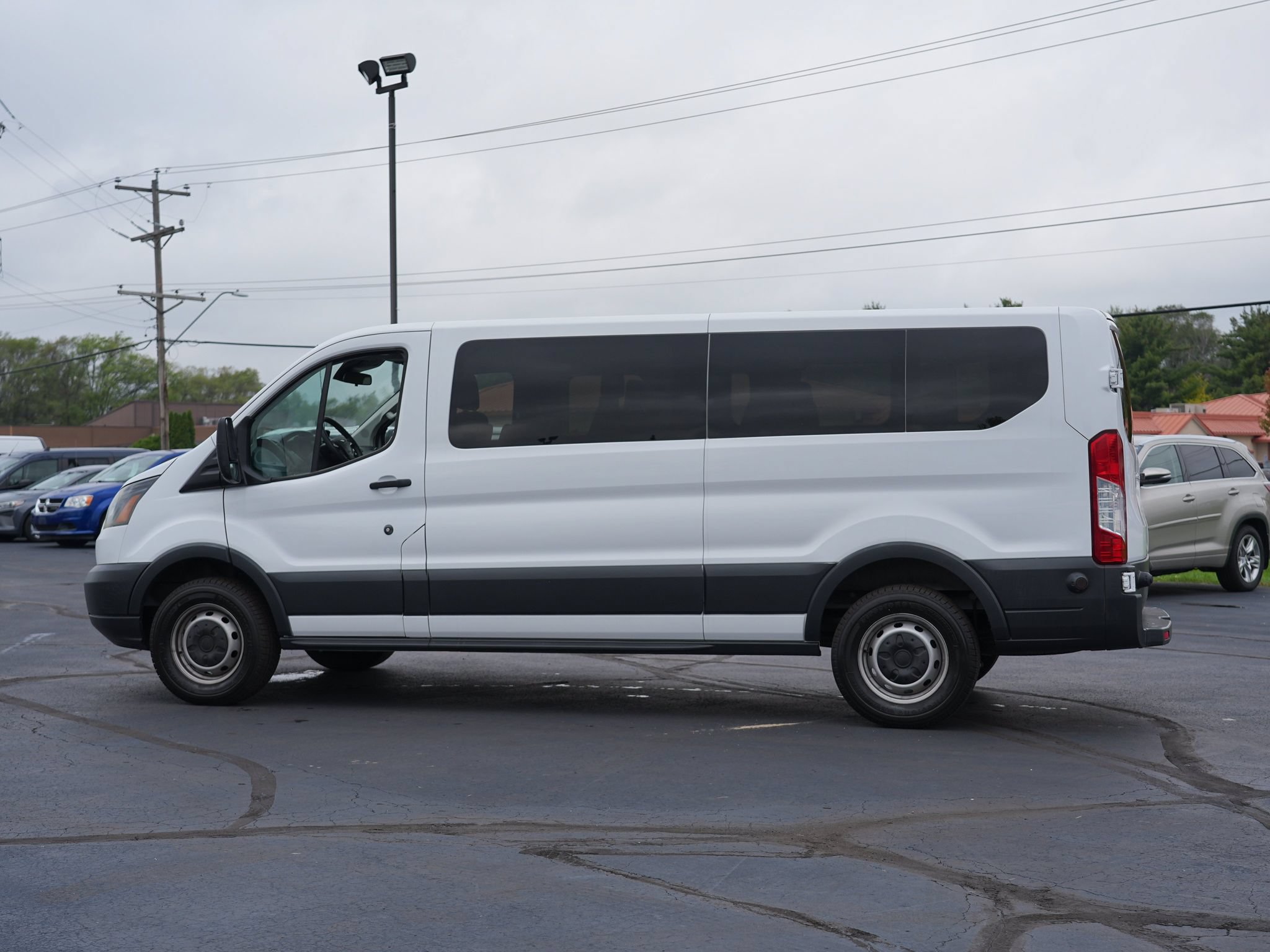 Used 2018 Ford Transit 350 XL RWD image 7