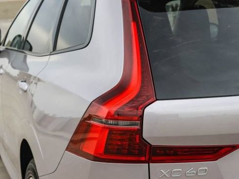 Used 2026 Volvo XC60 B5 Plus w/ Climate Package PRO AWD/4WD image 12