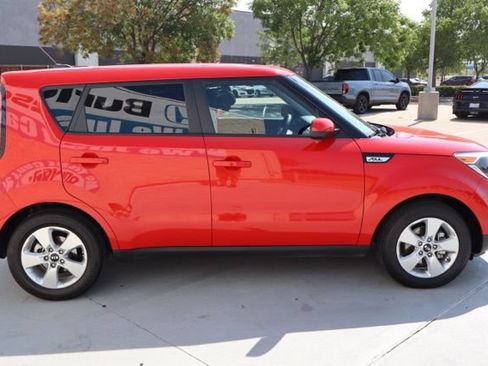 Used 2019 Kia Soul w/ Convenience Package FWD image 5